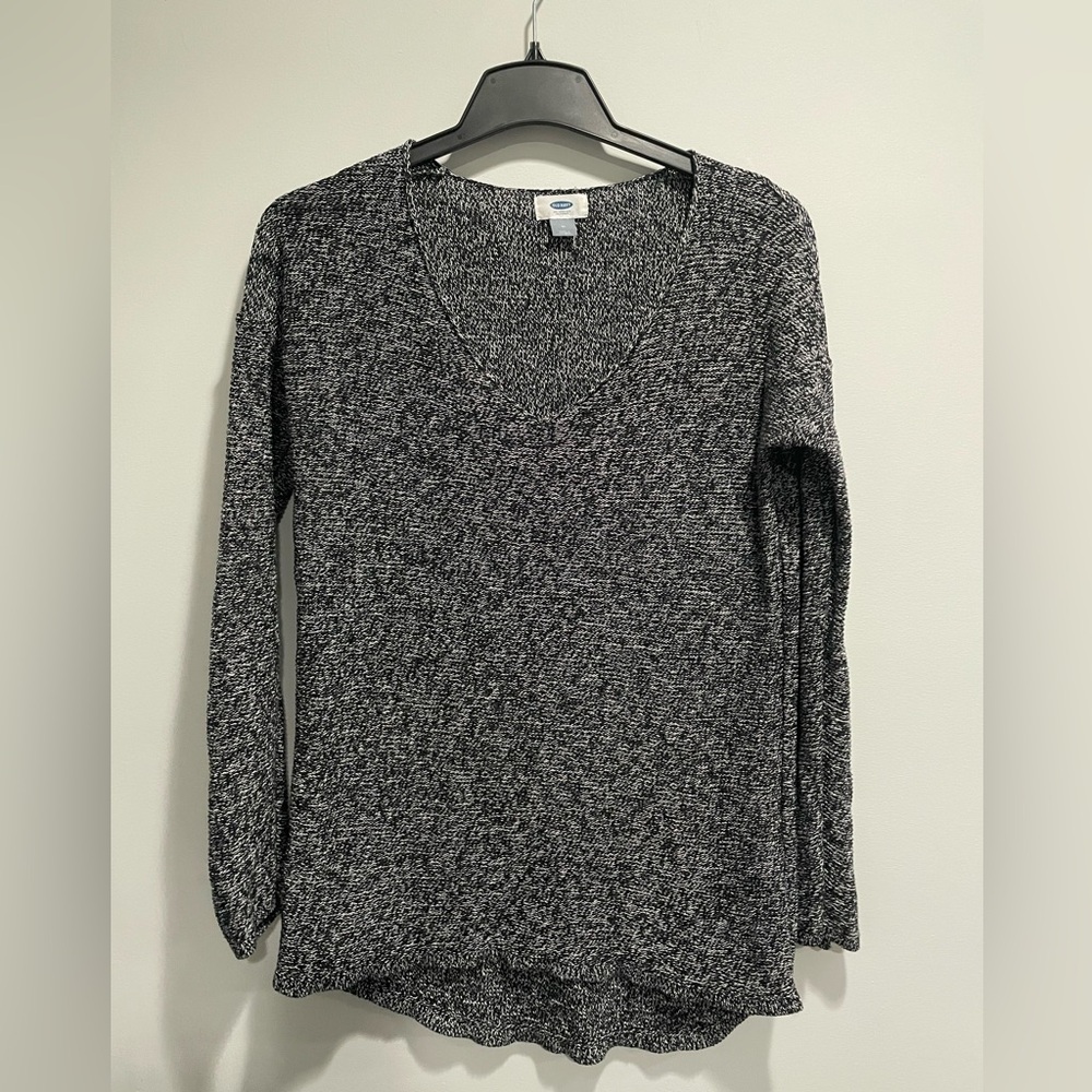 {Old Navy} women's sweater black v neck sweater size M